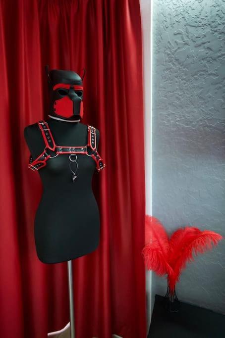 Bdsm Apartman V Bratislave -Adults Only براتسيلافا المظهر الخارجي الصورة